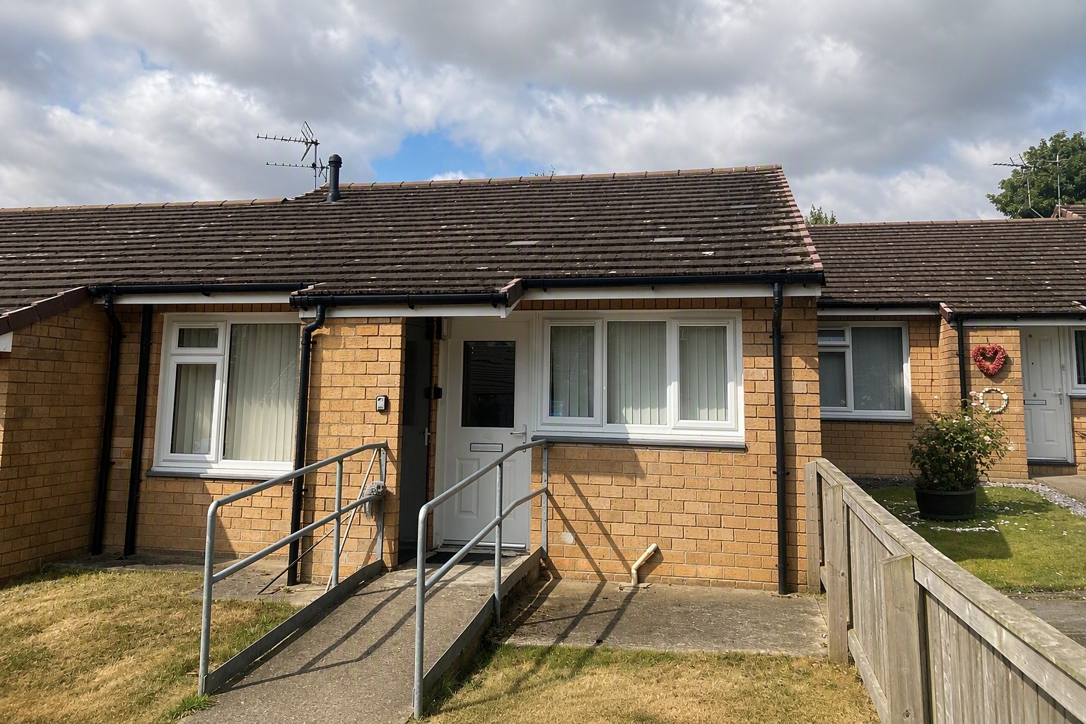 5 Hackworth Close, Dean Bank