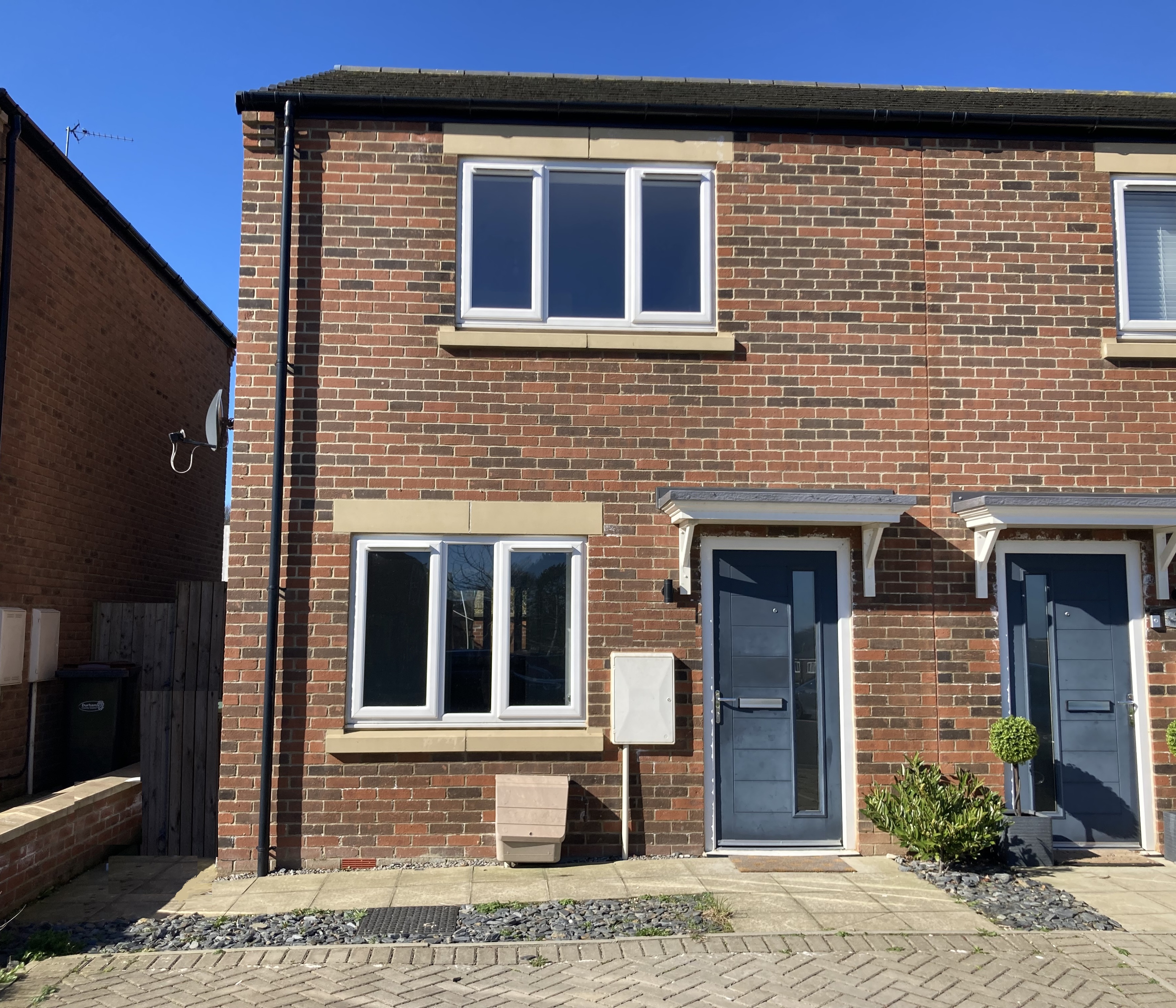 95 Oakfield Gardens, Peterlee